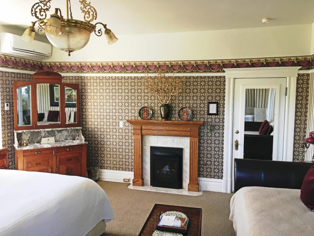 Churchill Manor - Housity