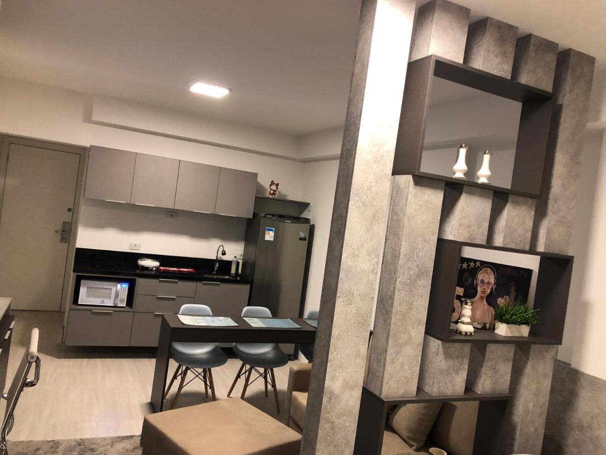 313- Studio em frente ao shopping Curitiba, Batel - Housity