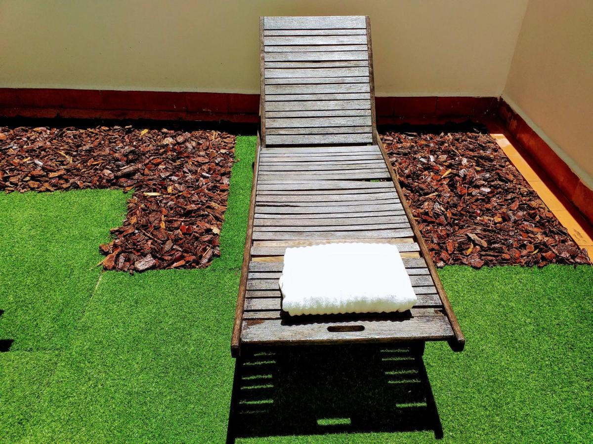 LARGE Apartment with large and sunny Terrace - Garden & Outdoor Gym , ALICANTE CENTER - Housity