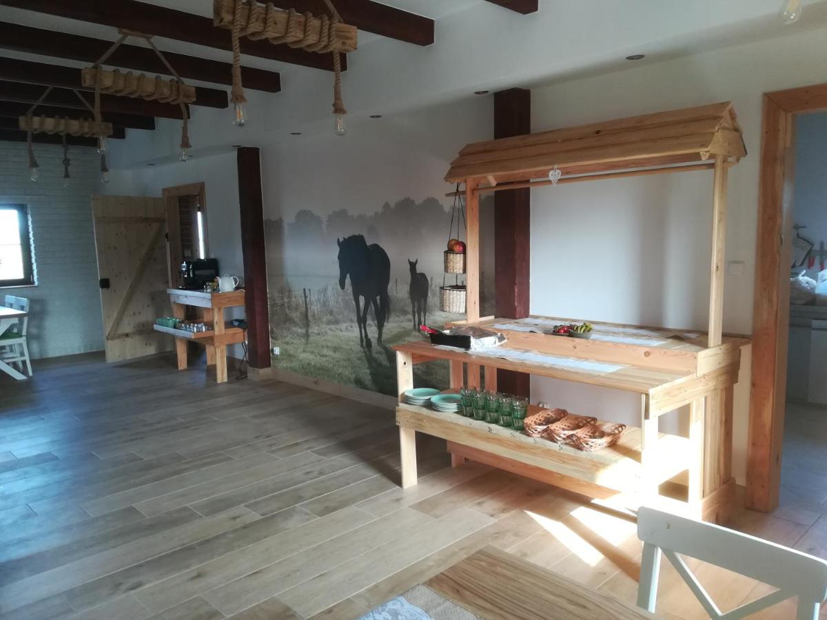Pensjonat Przy Stajni - Housity