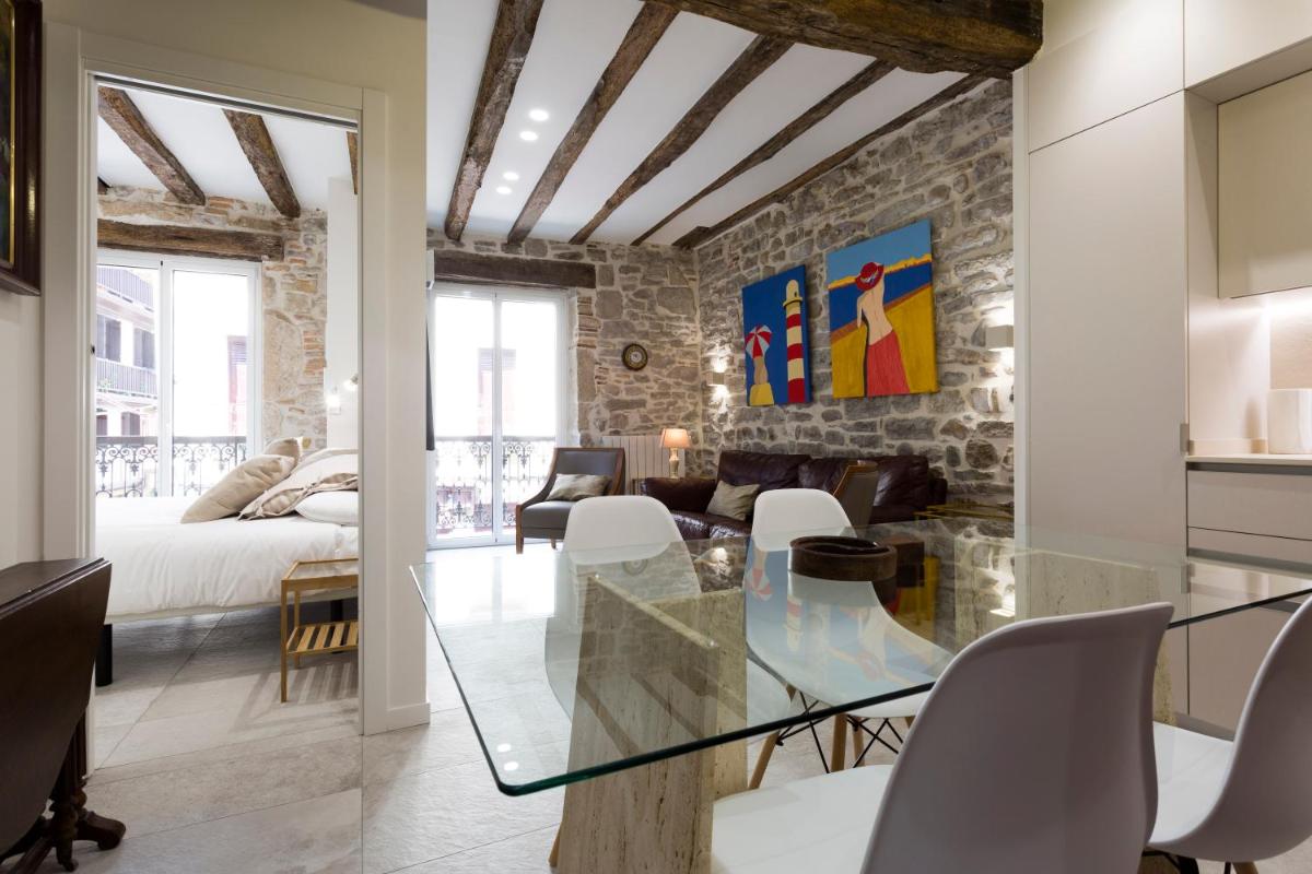 Hontza by Smiling Rentals - Housity