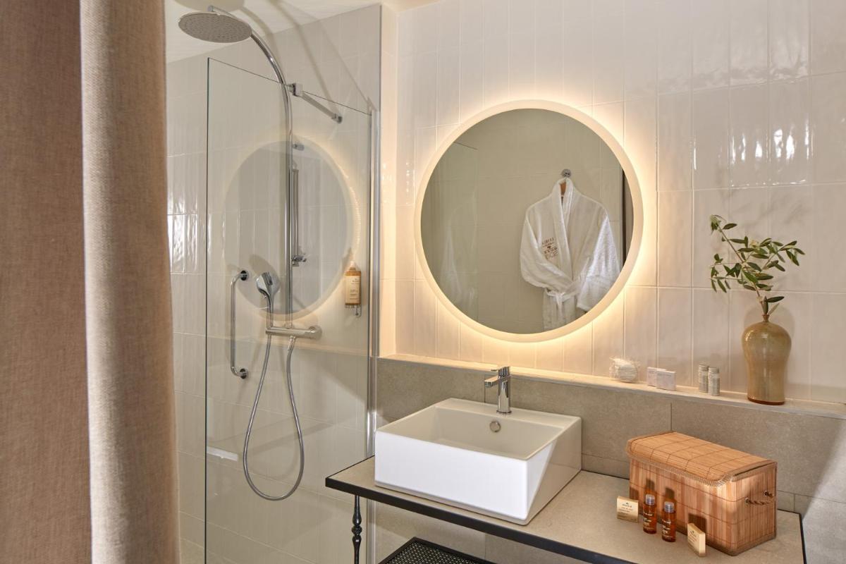 Salle de bains dans l'établissement Villa Duflot Hôtel & Spa Perpignan