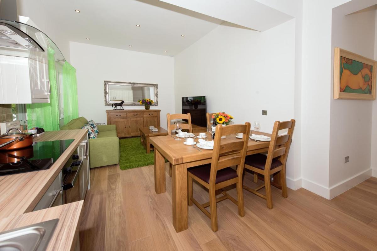 Best Luxury Apart Hotel in Oxford- Beechwood House - Housity