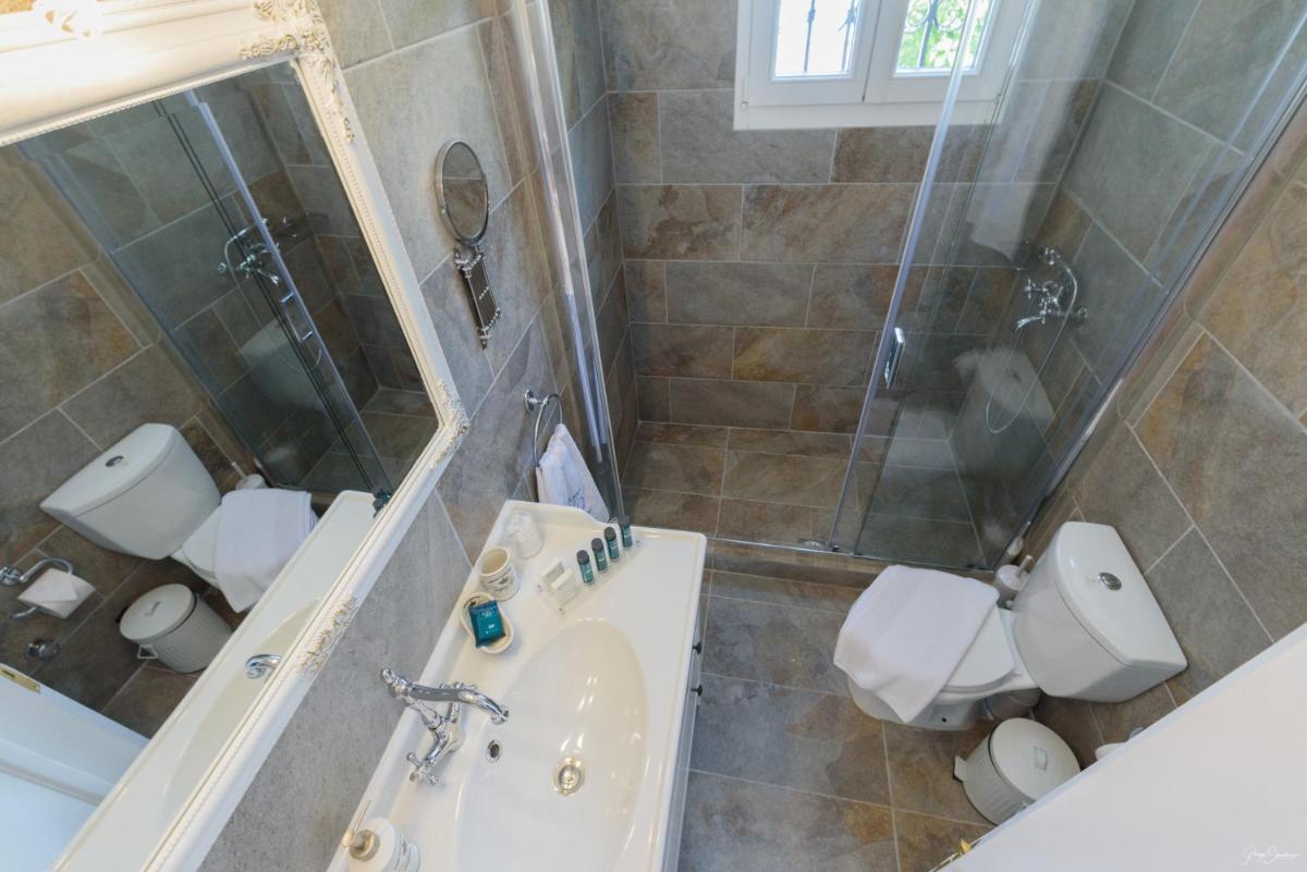 Hydra's Pearl - Gold Pearl - Housity