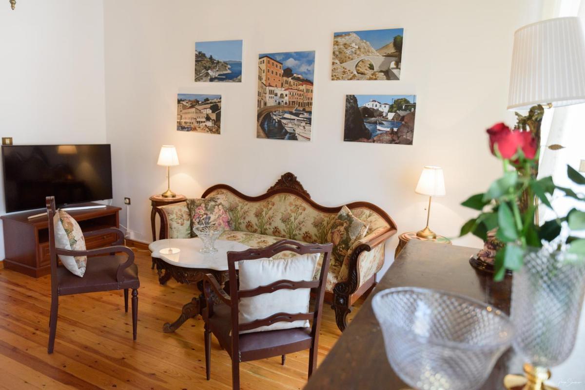 Hydra's Pearl - Gold Pearl - Housity