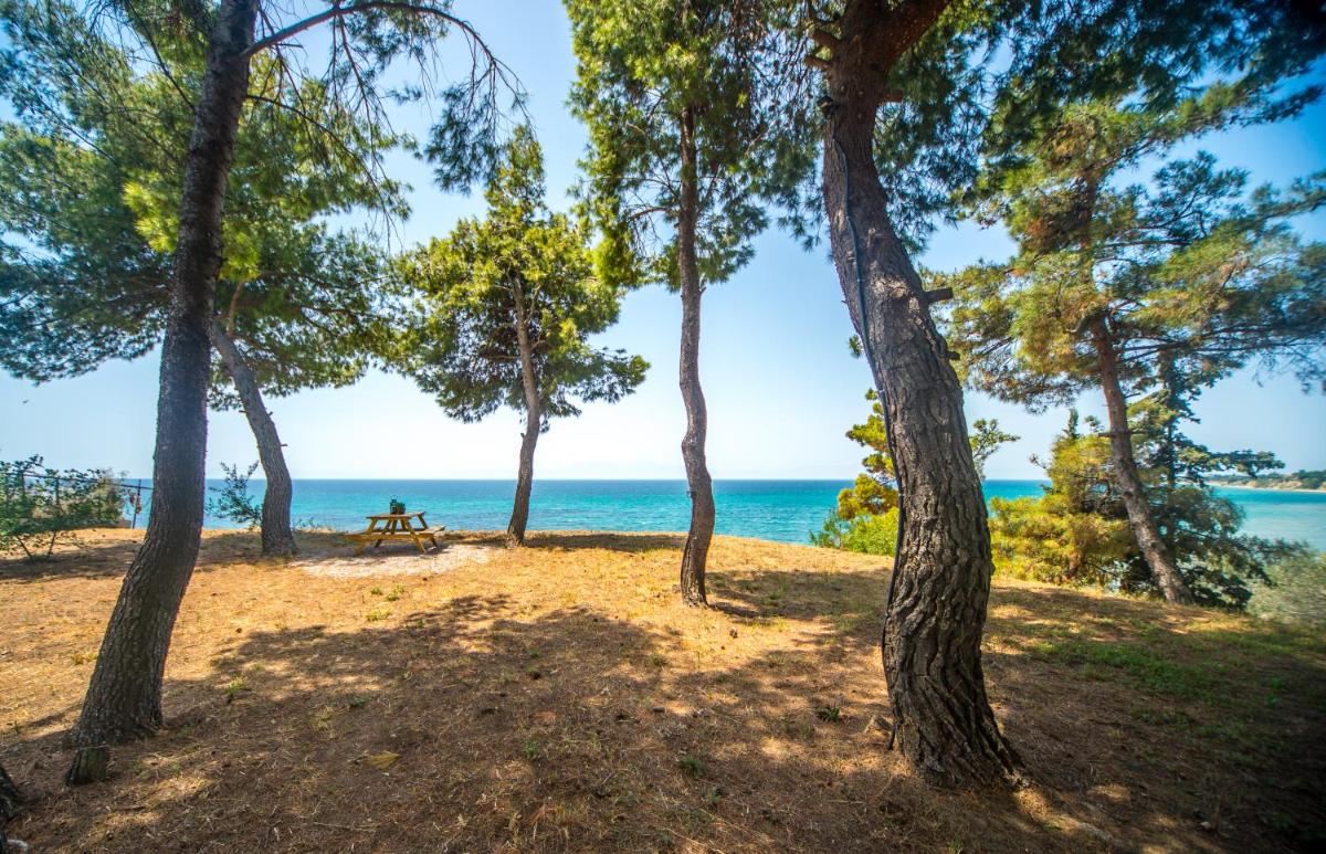Summerday Villa Private Beach - Housity