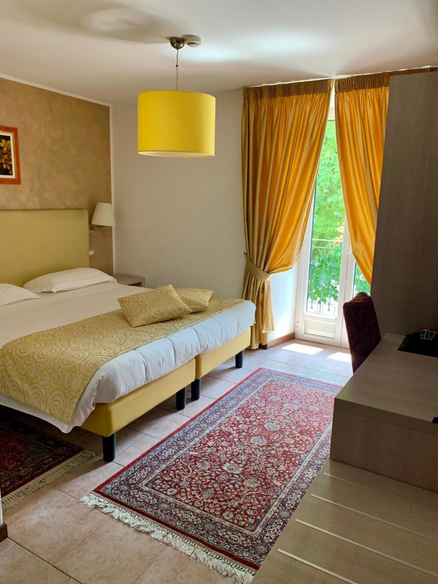 Hotel Centrale - Housity