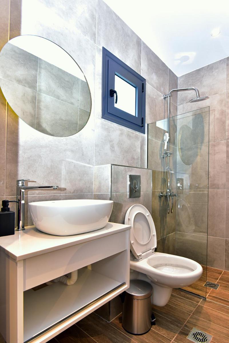 EUTOPIA HOTEL - Housity