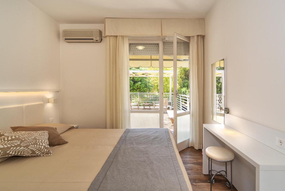 Hotel Hermitage - Housity