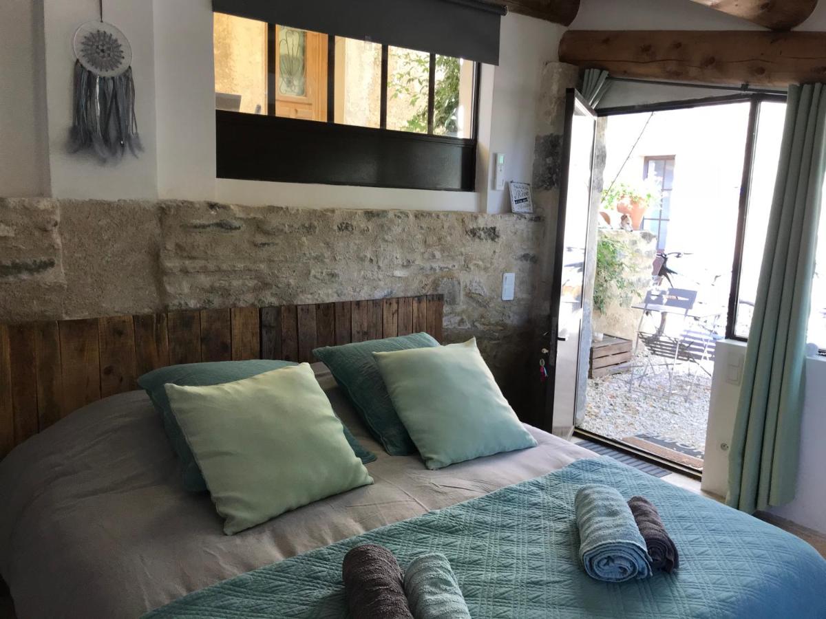 Bastide Bellugue Maison d'hôtes réseau Bienvenue à La Ferme à 3 minutes de Lourmarin - Housity