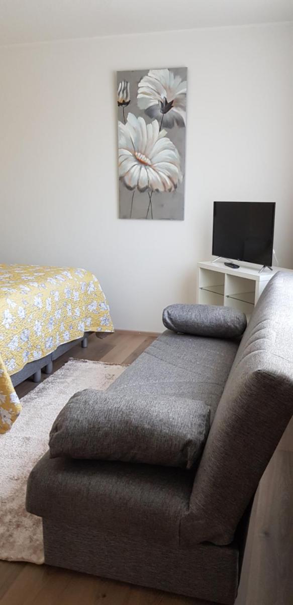 Suojalantie 4 - Housity