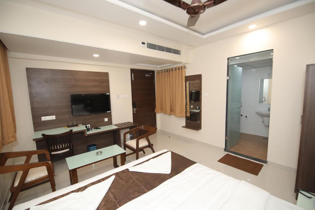 HOTEL SHRINGAR PALACE - Housity