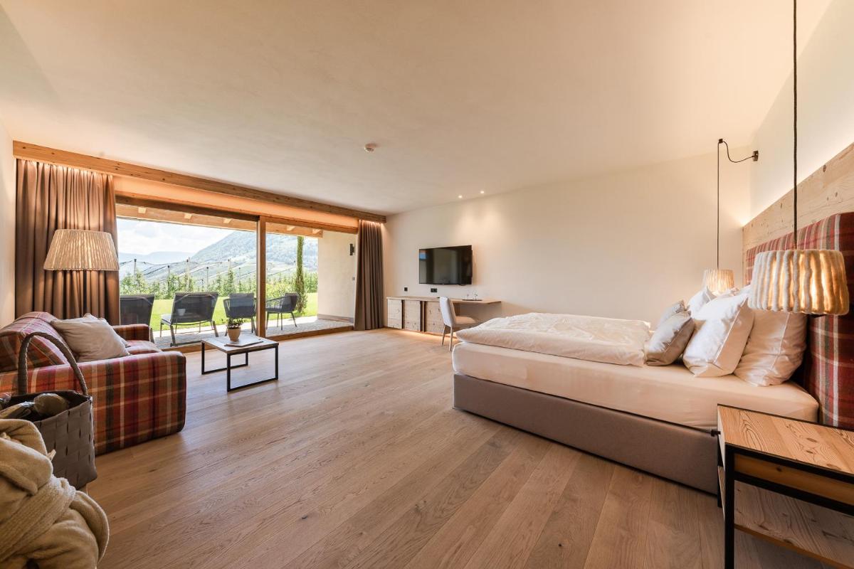 Hotel Kassian - Housity