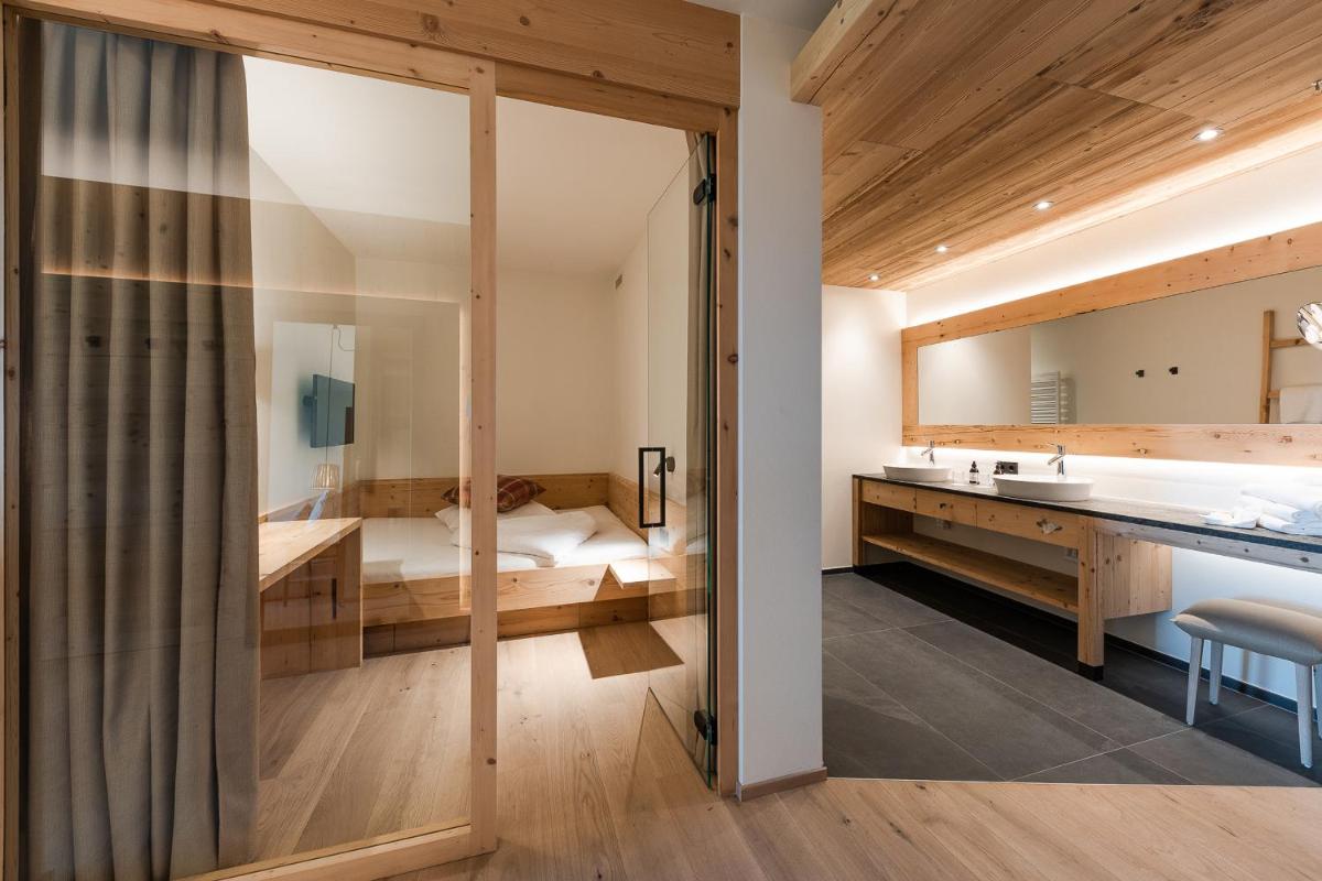 Hotel Kassian - Housity