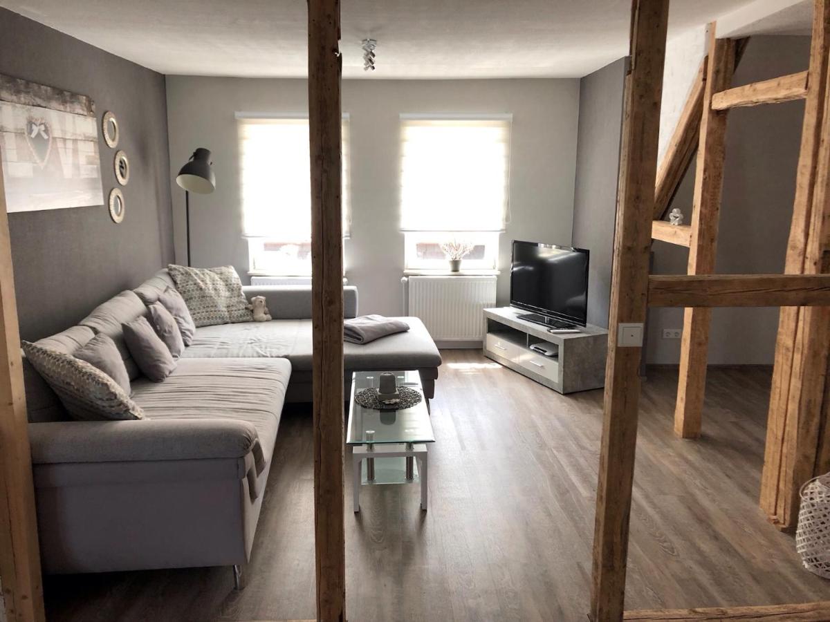 Fewo-Am-Hahnenberg - Housity