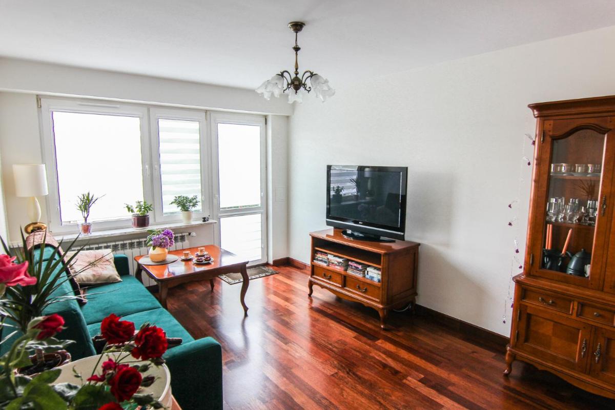 Apartament Elegant Pruszków - Housity