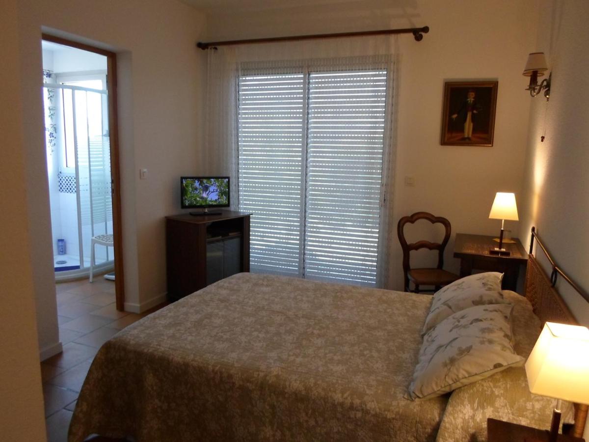 Chambre d'hôtes Villa Chênes-Pierres - Housity