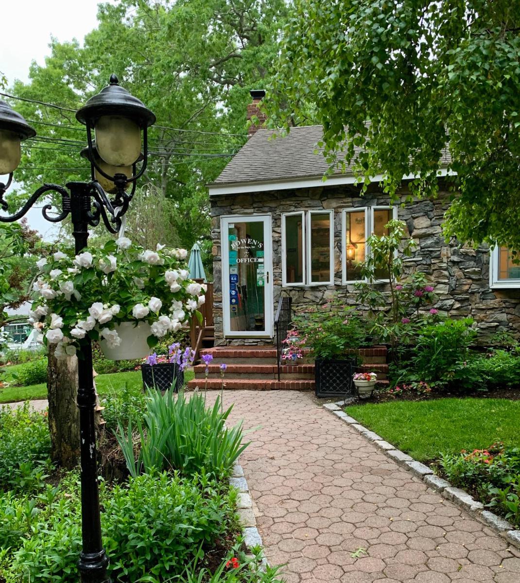 Hamptons Vacation Inn - Housity