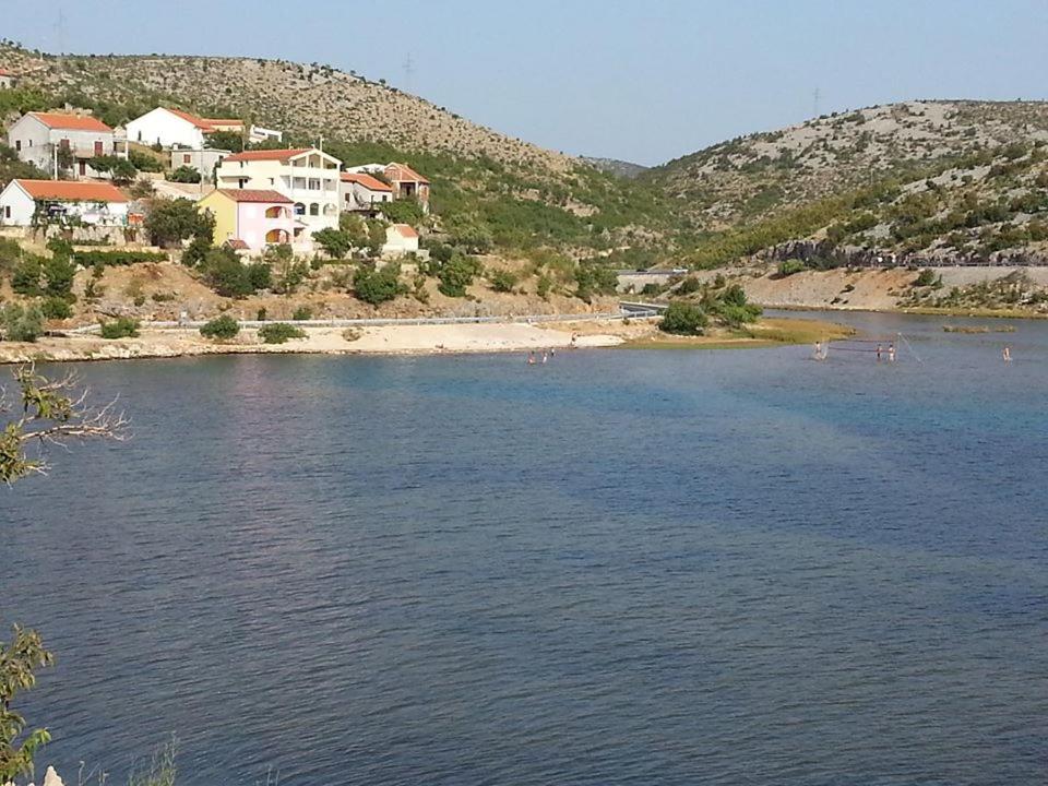 Apartman Larus - Housity