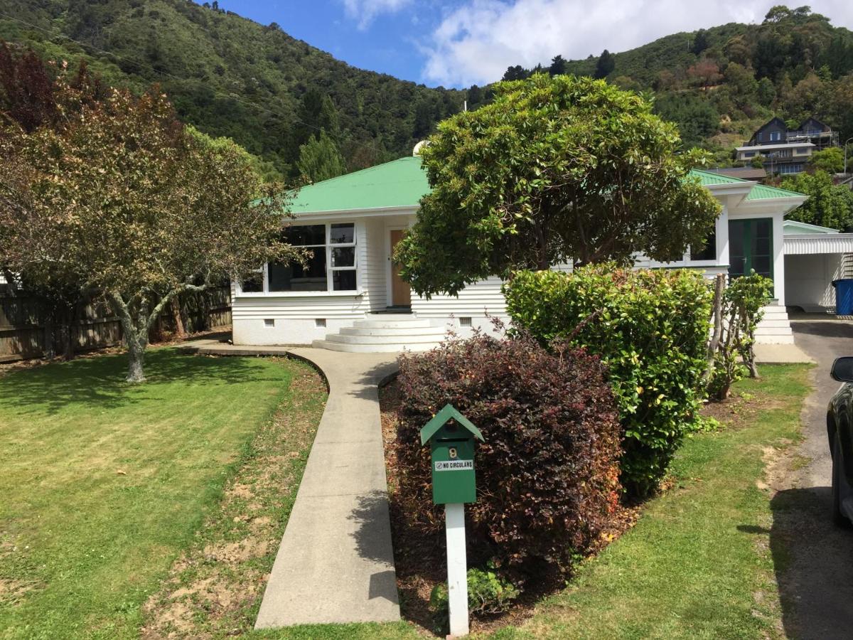 3 & 4 Bedroom Holiday Houses Central Picton - Housity