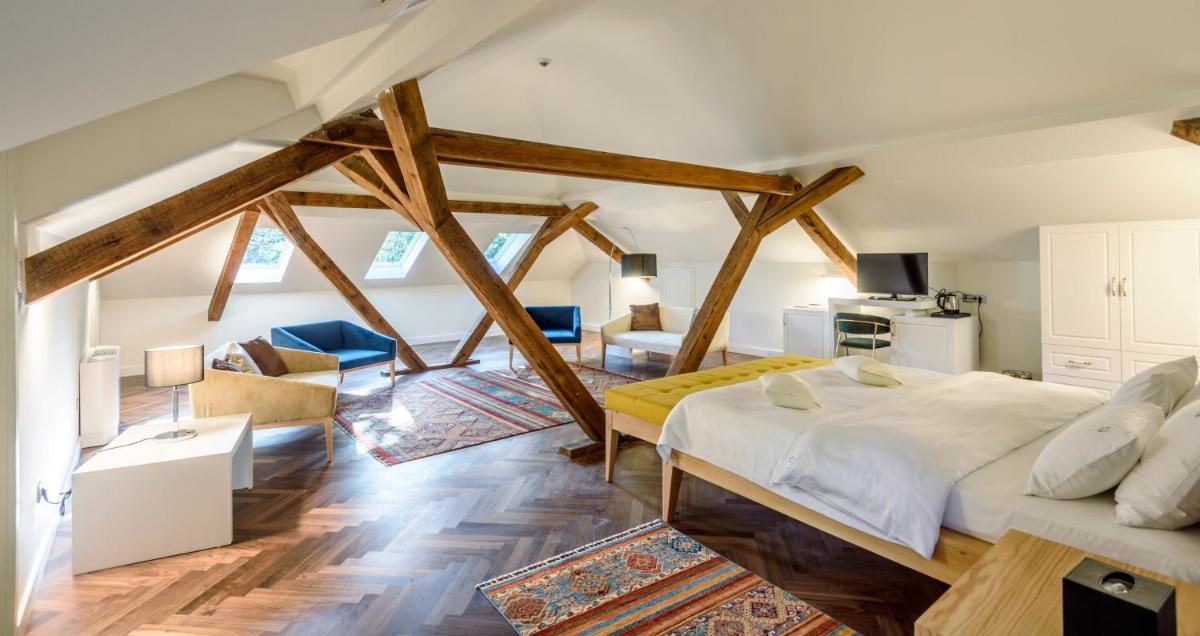 Hotel Gradska Cetinje - Housity