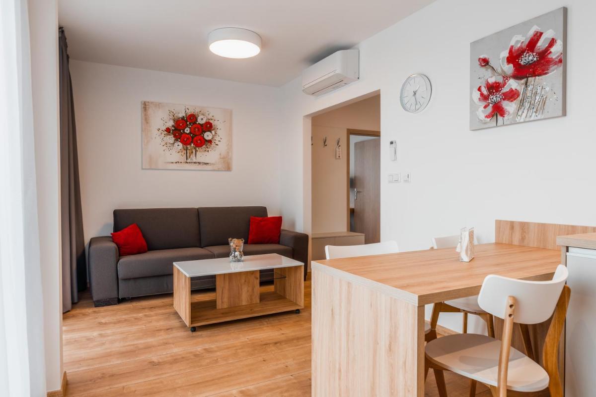Apartmány pri vstupe do Aquaparku - Housity