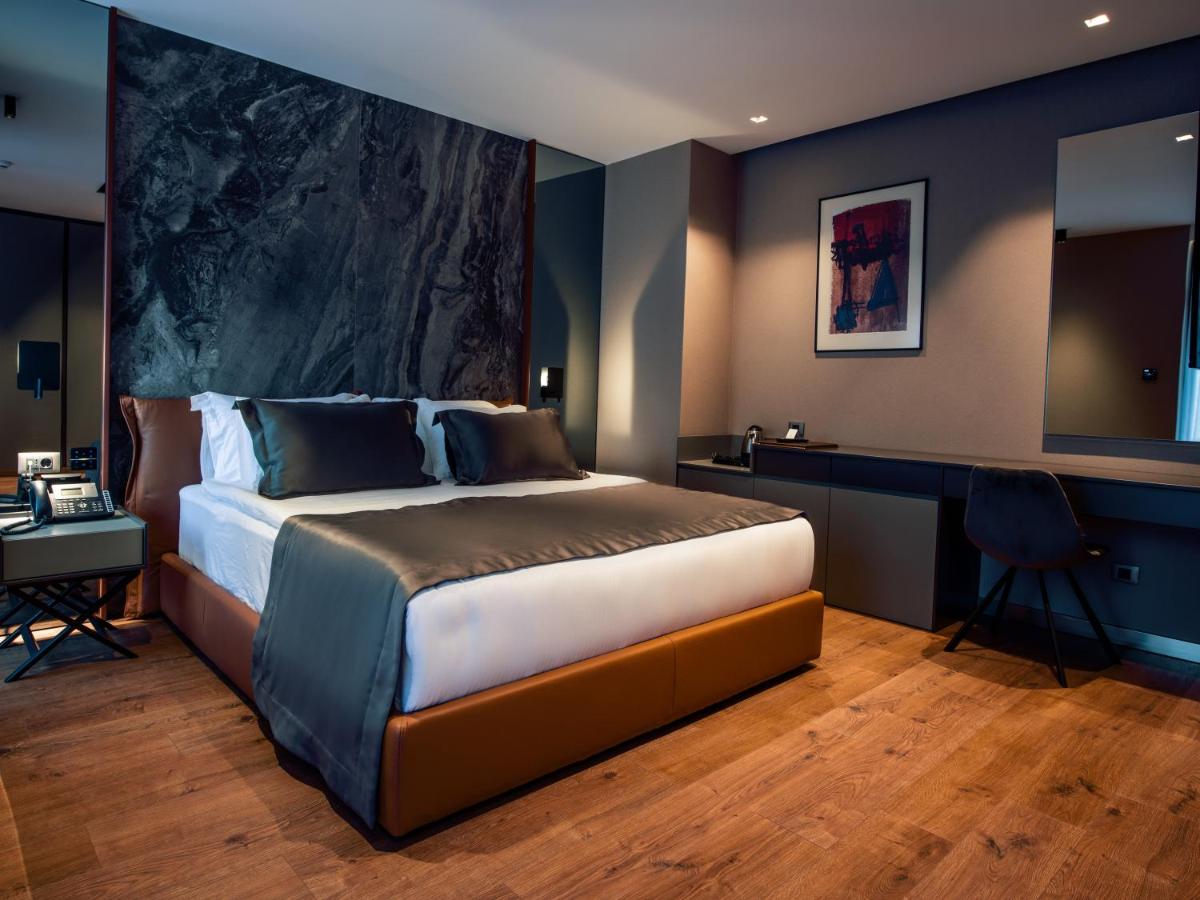 Seraphine Plaza - Housity
