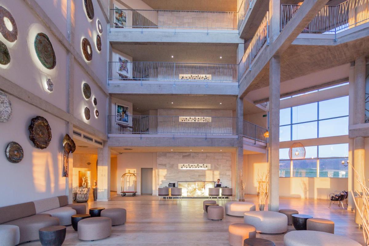 Vista de la galería del hotel Zahara Beach & Spa by QHotels para adultos en Zahara de los Atunes