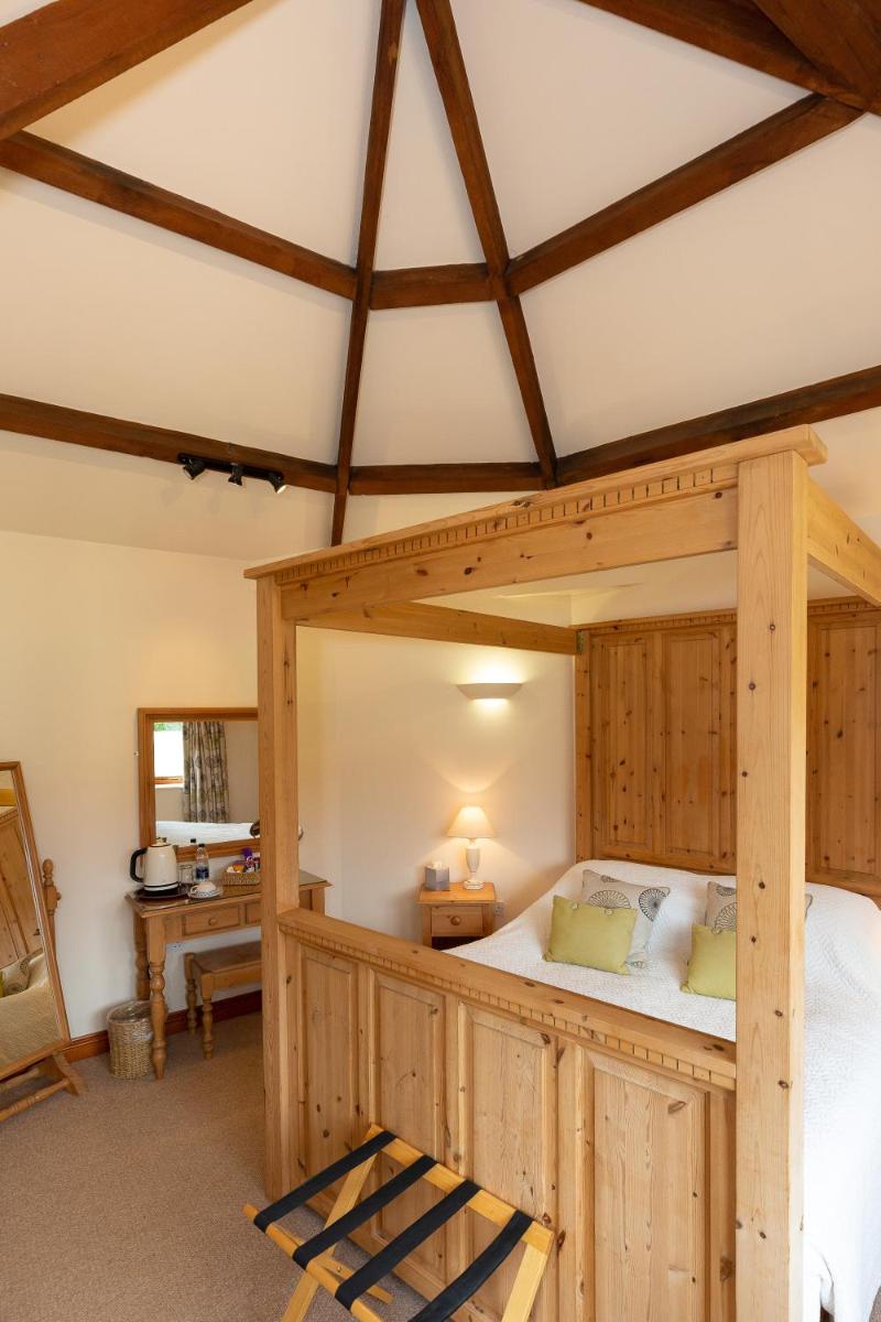 Church Farm Lodge - Housity