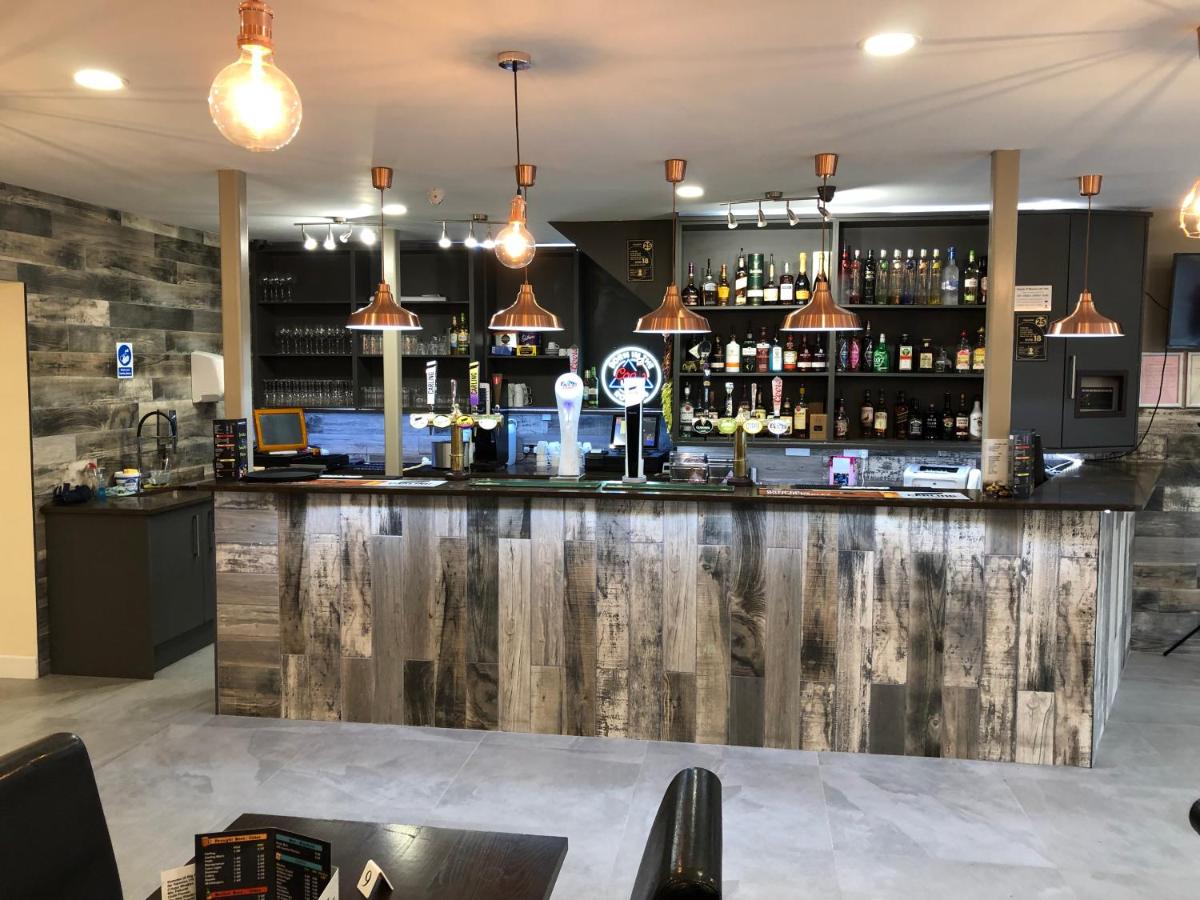 Halfway Hotel - Housity