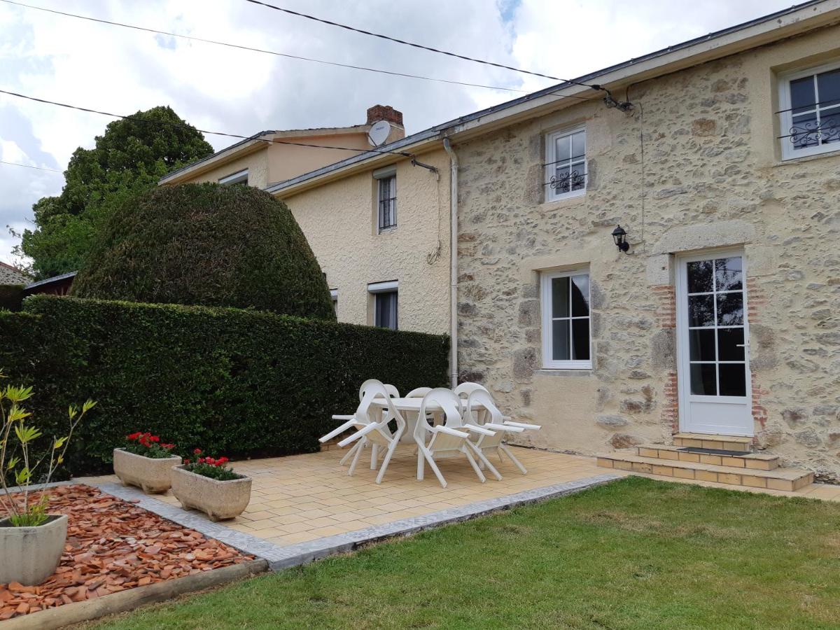 Gîte La Bessonnière - Housity