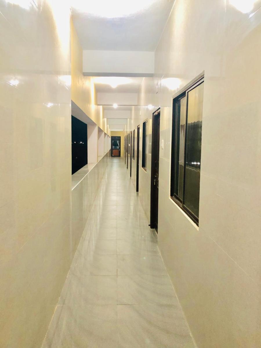 J.B guest house - Housity