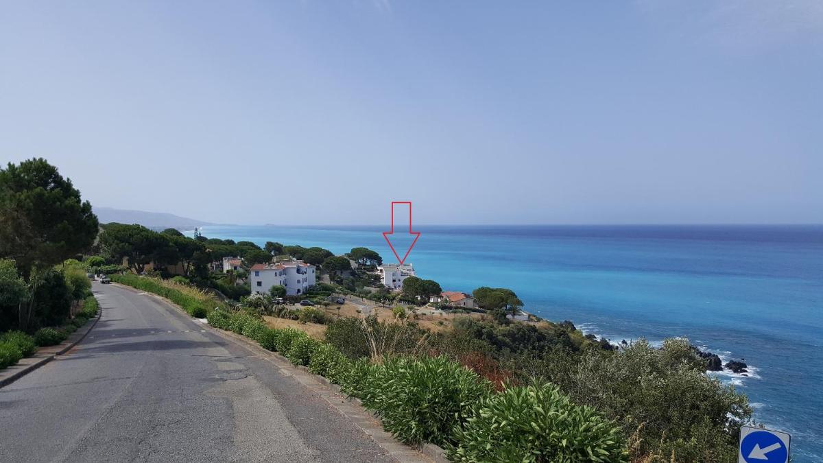 Suitetrails - Scalea Beach Apartments