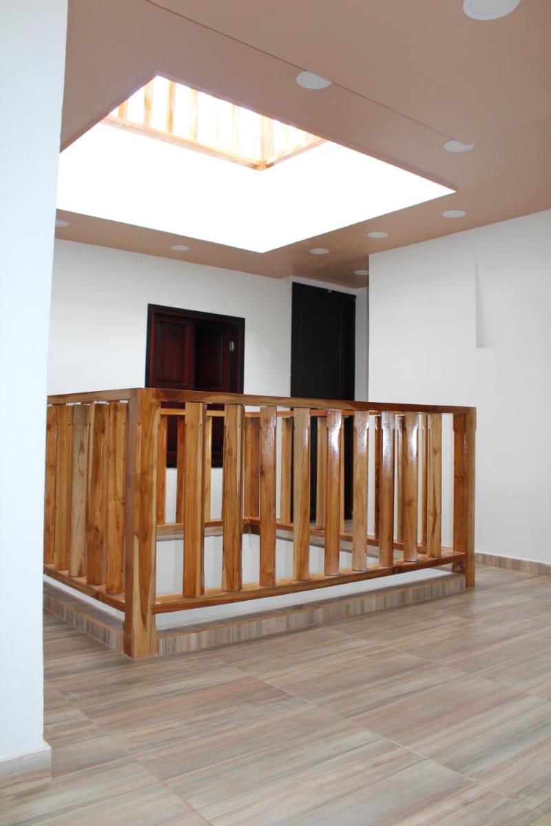 Hostal Casa Lopez - Housity