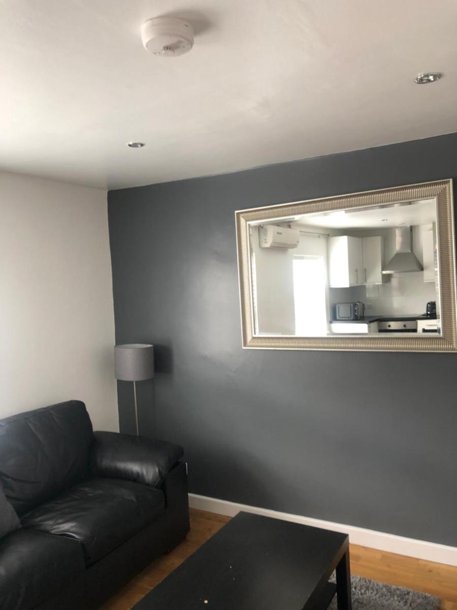 Modern Apartment in Trendy Dalston - Housity