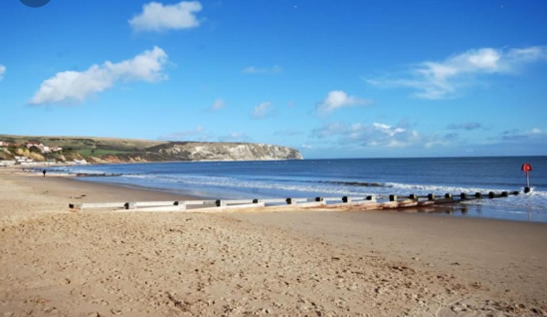 Swanage Bay View caravan - Housity