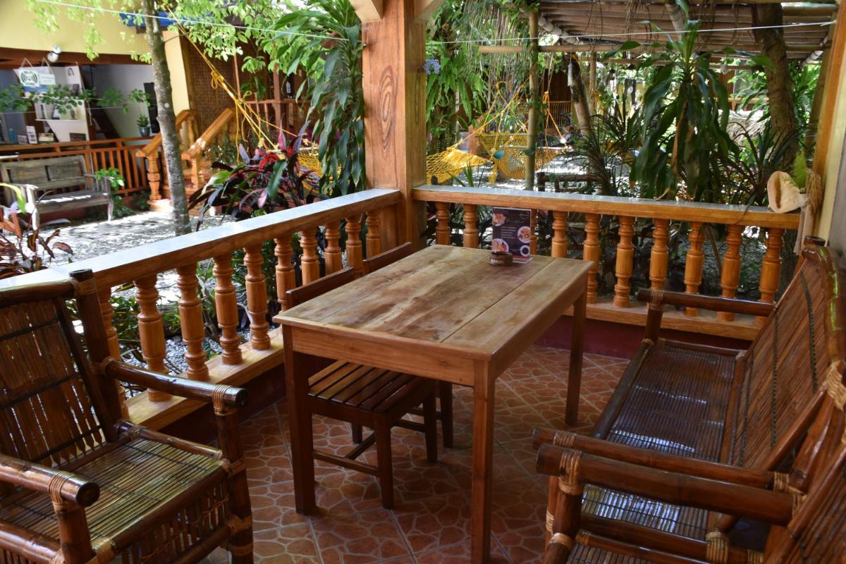 Roy's Rendezvous Boracay - Housity