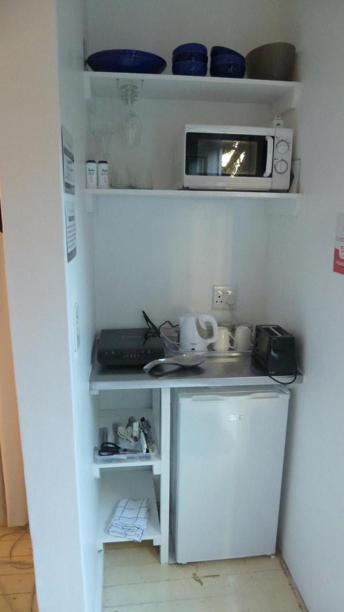 4 on Highworth Apartments and Studios - Housity