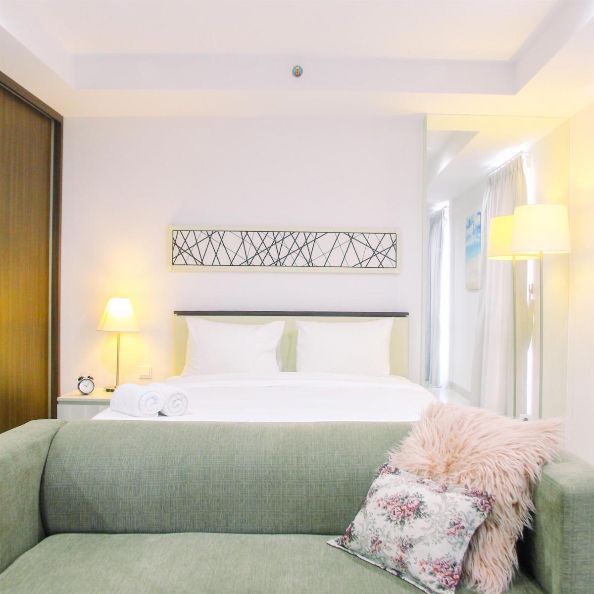 Spacious Studio Apartment @ Azalea Suites By Travelio - Housity