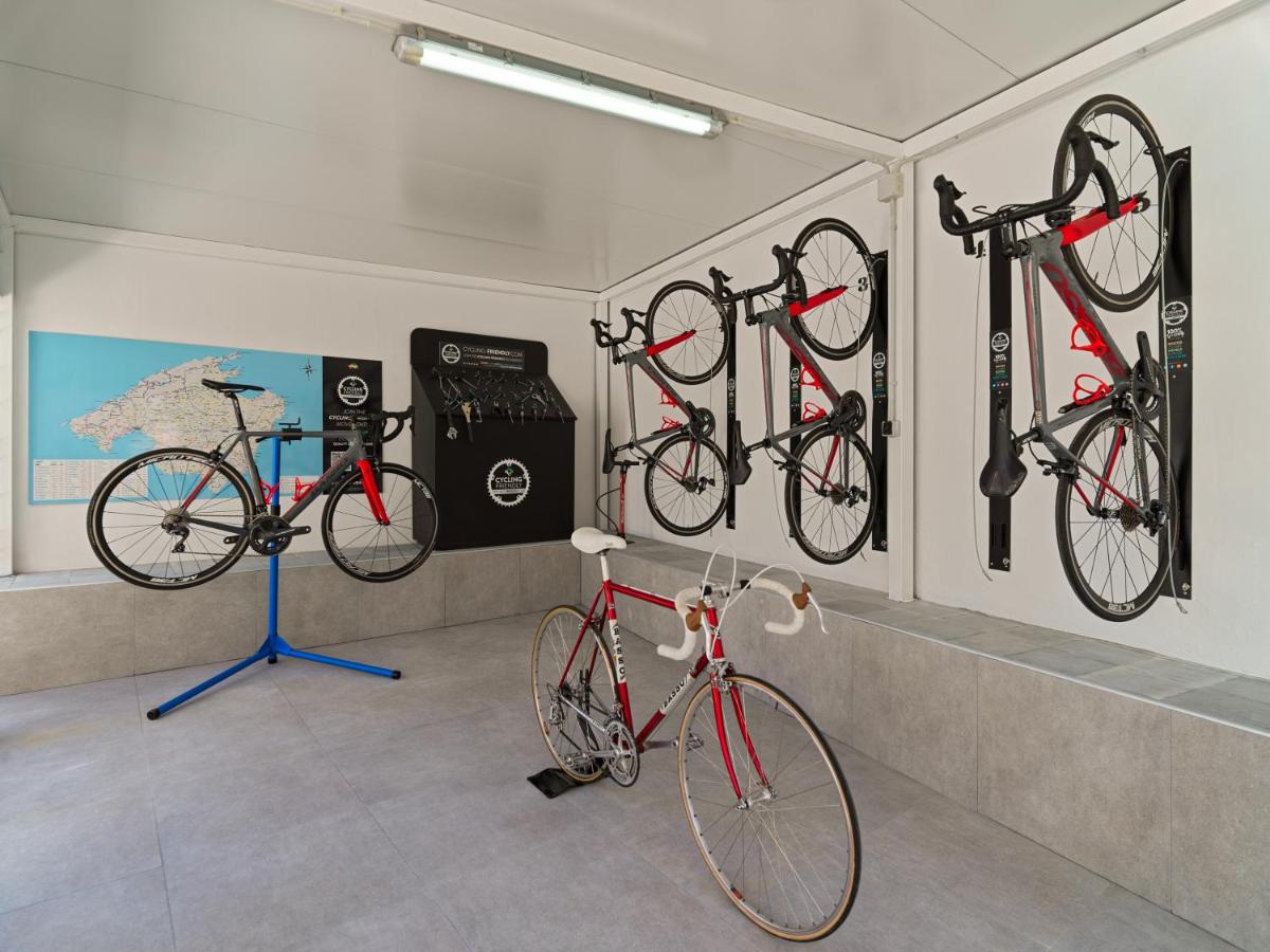 Montar en bicicleta en H10 Casa del Mar o alrededores