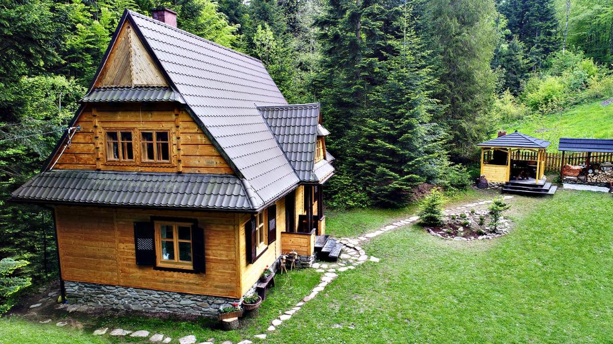 DOM NAD POTOKIEM - Housity