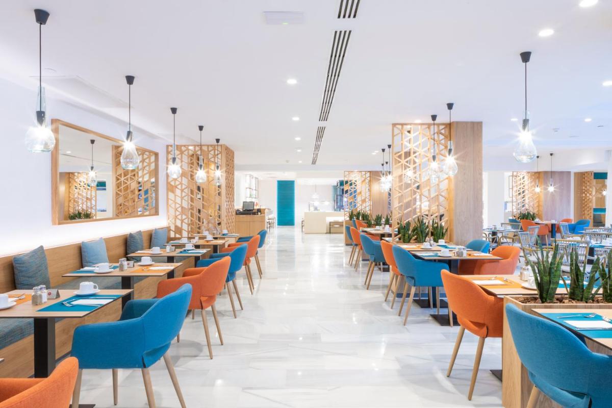 Un restaurante o sitio para comer en JS Yate