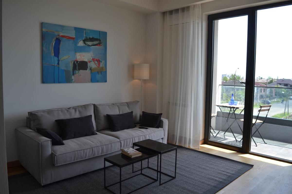 Poti Apartments - Housity