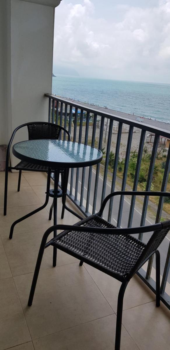 Kvariati Apartment - Housity