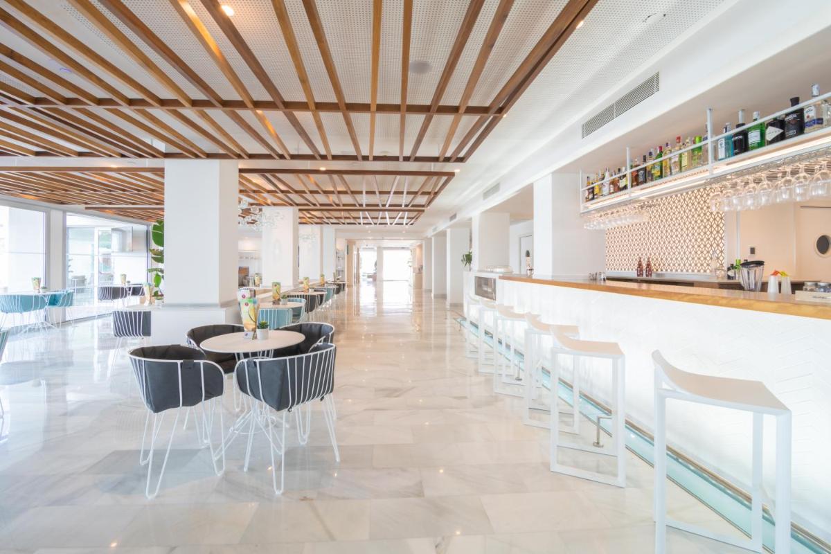 Un restaurante o sitio para comer en JS Yate