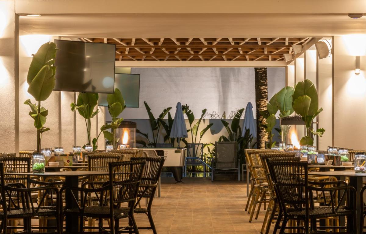 Un restaurante o sitio para comer en JS Yate