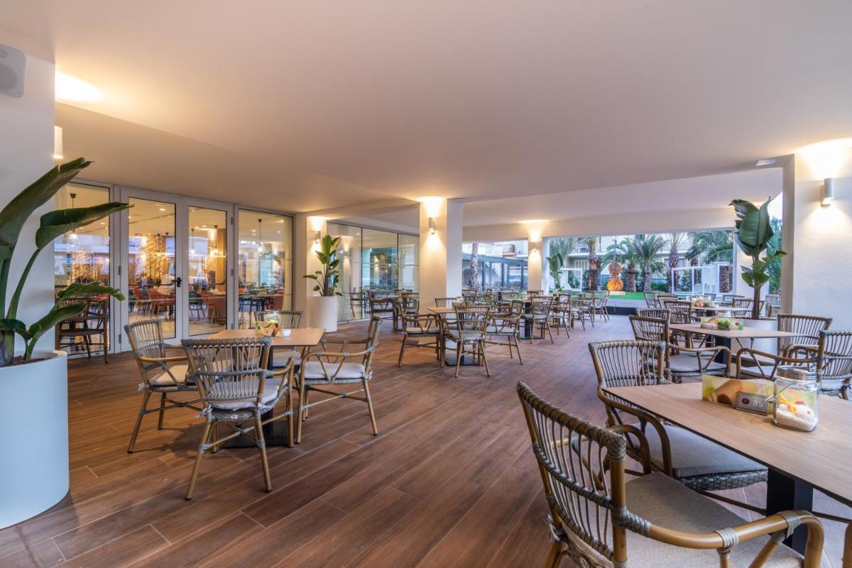 Un restaurante o sitio para comer en JS Yate