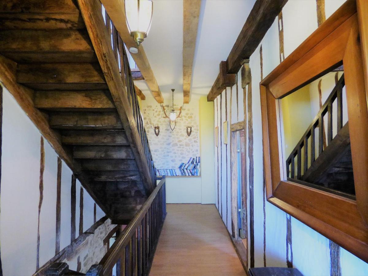 L'Ancien Presbytère Chambres D'hote ou Gite - Housity