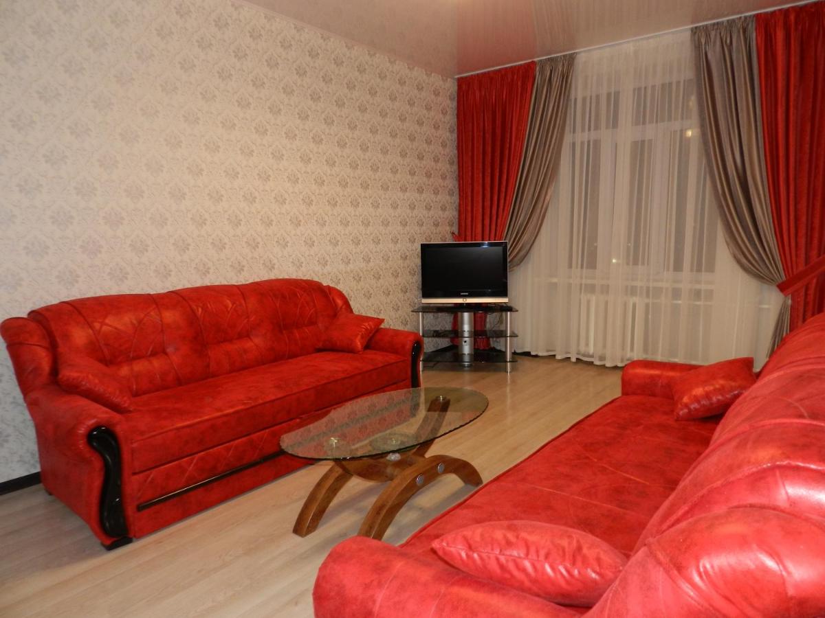 3-room Luxury Apartment 100m2 on Sobornyi Avenue 193, by GrandHome - Housity