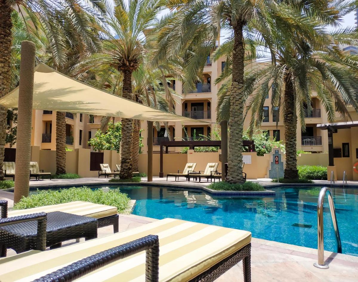 Suitetrails - Maison Privee - Luxury Living Next to Dubai Mall & Burj Khalifa